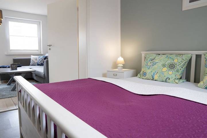 Ganze Wohnung, Ferienwohnung am Strelasund 150m bis zum Strand  WLAN 250Mbits&E-Auto Anschluss in Stralsund, Stralsund Umland