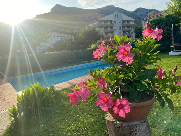 Casa rural para 10 personas, con Balcón además de Terraza y Piscina en Castro Urdiales - 2