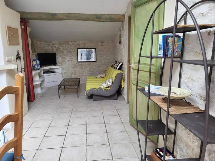 Location de vacances pour 8 personnes, avec piscine ainsi que jardin et terrasse, animaux acceptés à Meursac - 4
