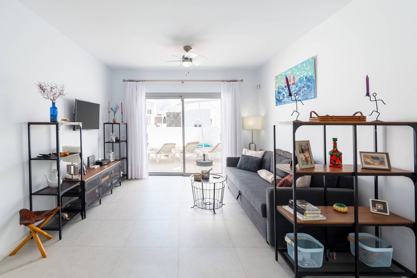 Maison de vacances 'Lolalo House' avec vue sur la mer, piscine privée et Wi-Fi. in Playa Blanca, Yaiza