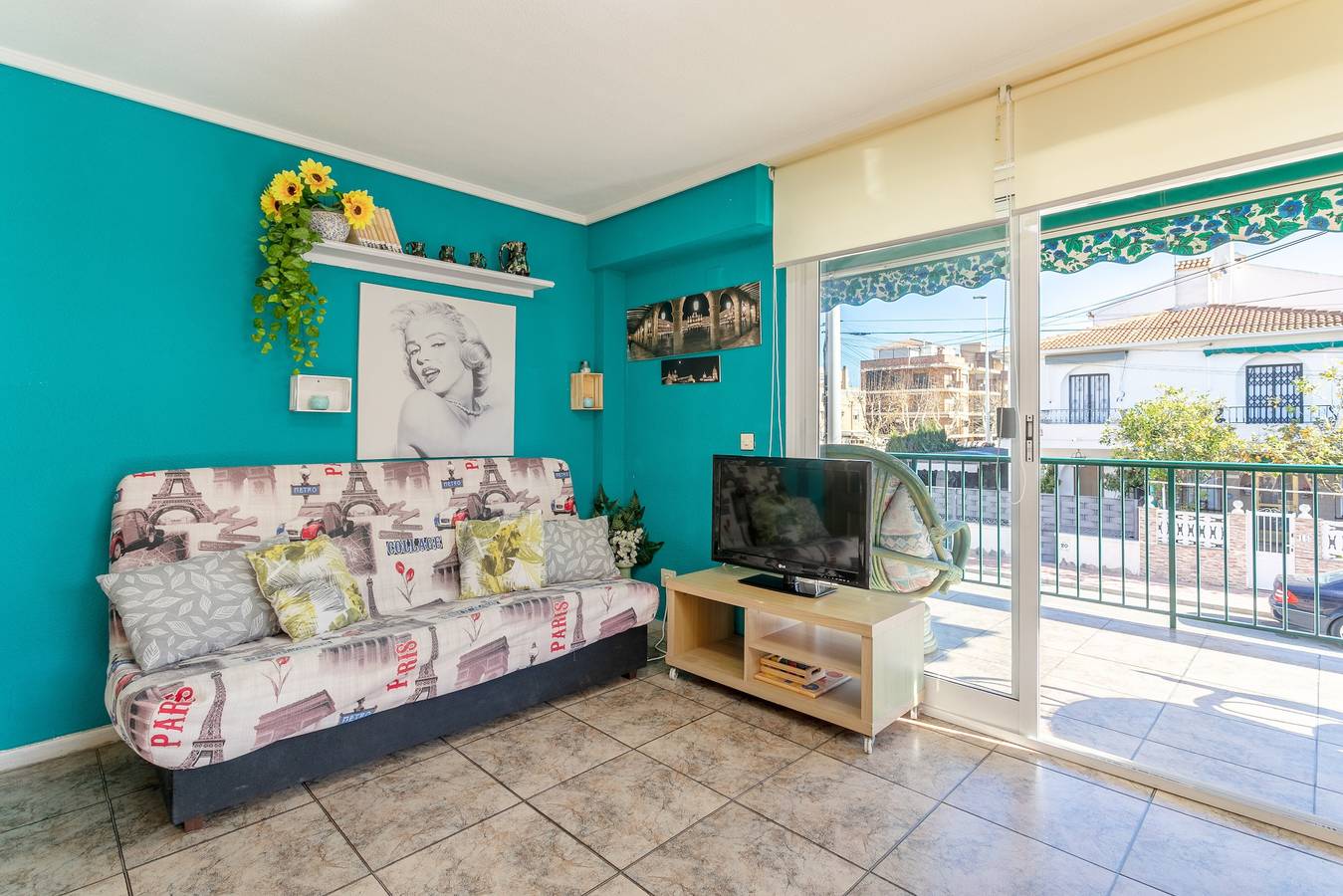 Apartamento entero, Apartamento 'Girasol Salamanca' con balcón, y aire acondicionado in Santa Pola, Costa Blanca