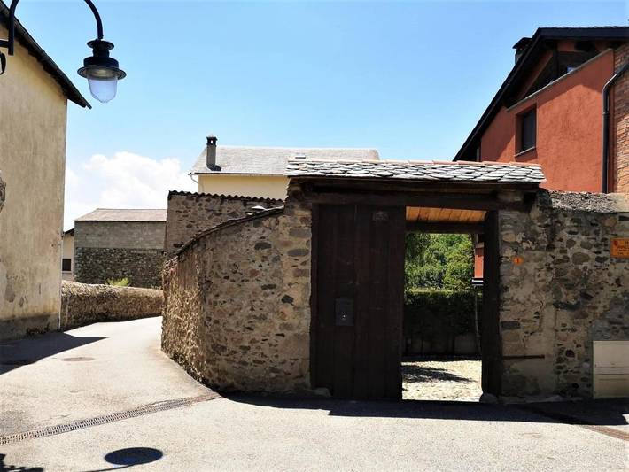 Location de vacances pour 8 personnes, avec jardin à UR - 3