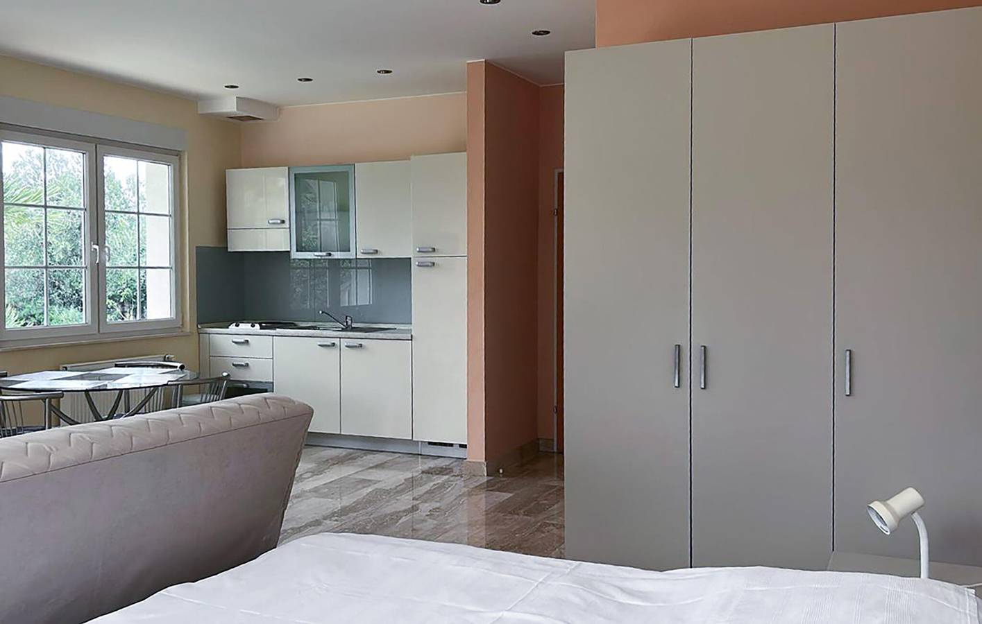 Ganze Ferienwohnung, Apartment am Meer mit Pool, Terrasse und WLAN – nur wenige Schritte vom Strand Luka entfernt in Trpanj, Dubrovnik-Neretva