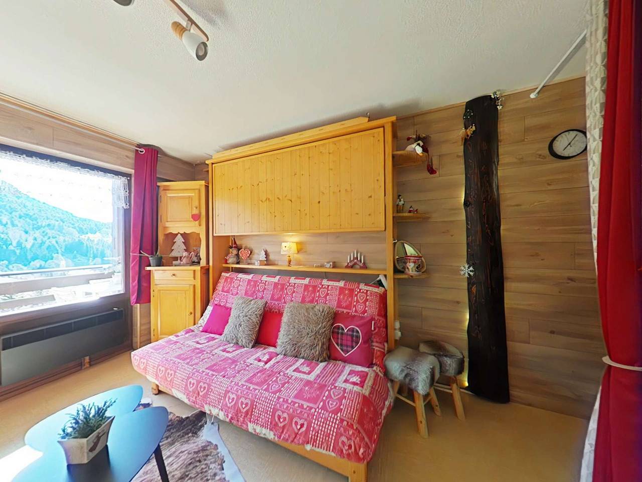 Apartamento entero, Estudio para 4 con balcón y parking privado, Le Grand-Bornand in Le Grand-Bornand, Región de Annecy