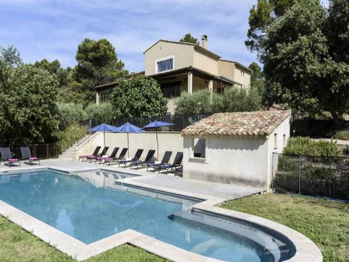 Gîte pour 14 personnes, avec jardin ainsi que piscine et terrasse, adapté aux familles à Cadenet - 3
