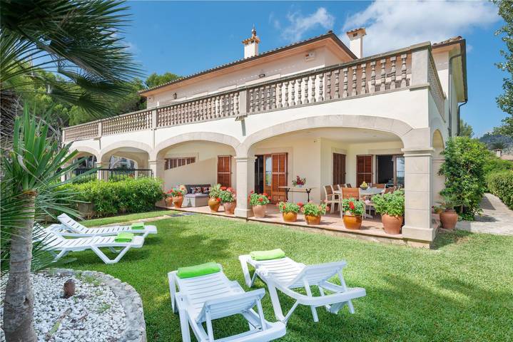 Ferienhaus für 9 Personen, mit Terrasse - 1