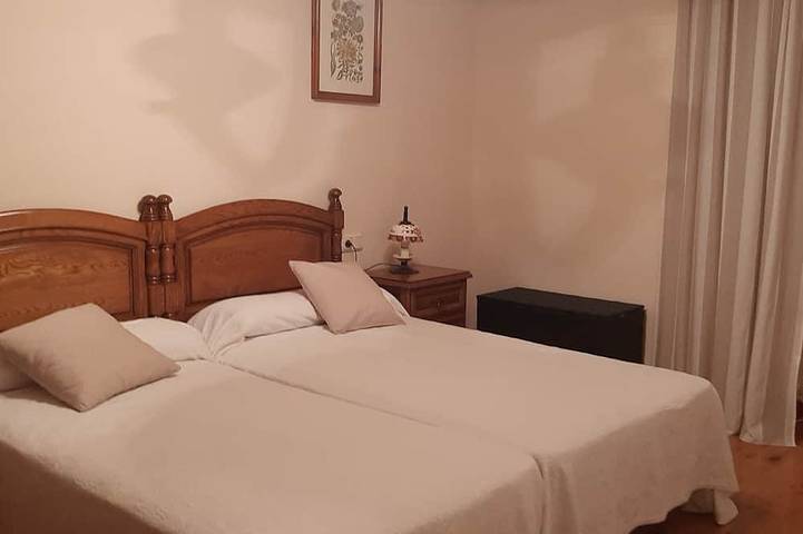 Location de vacances pour 6 personnes, avec terrasse et jardin à Sabiñánigo - 4