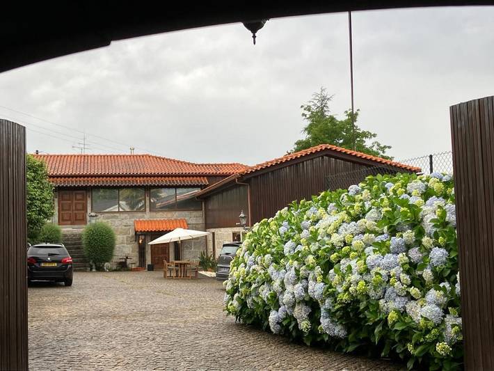 Hotel para 6 pessoas, com Terraço e Jardim e ainda Piscina and Vista em Guimarães