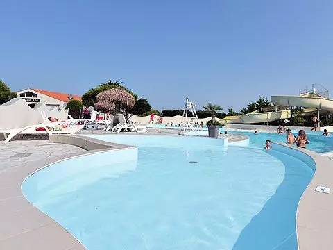 Mobil home pour 4 personnes dans Plage De La Paree Du Jonc - 2