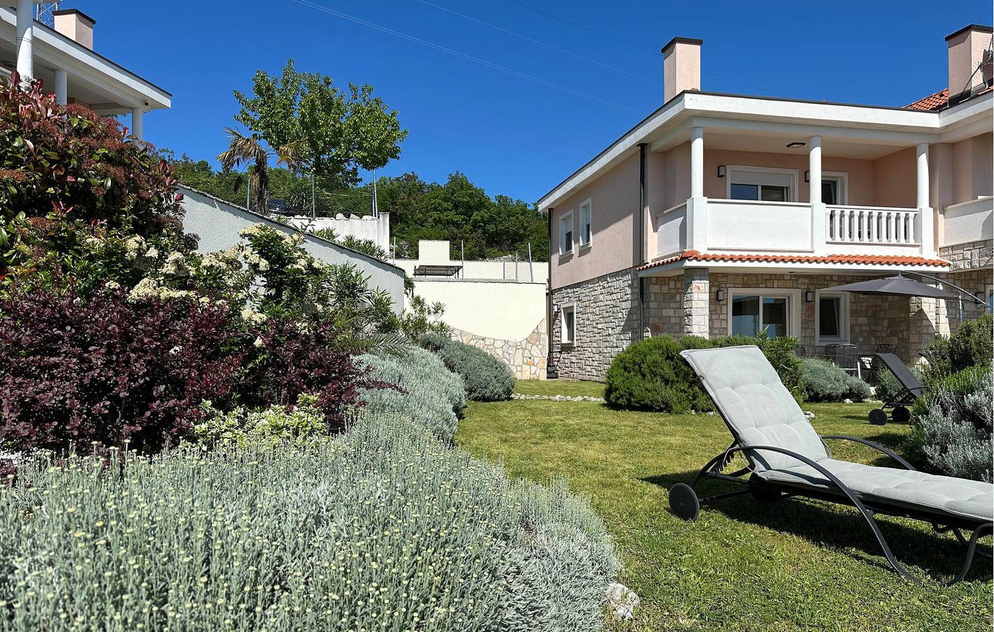 Gemütlich, 1,5 km vom Strand entfernt: Modernes Apartment mit Terrasse und Annehmlichkeiten in Crikvenica, Primorje-Gorski Kotar