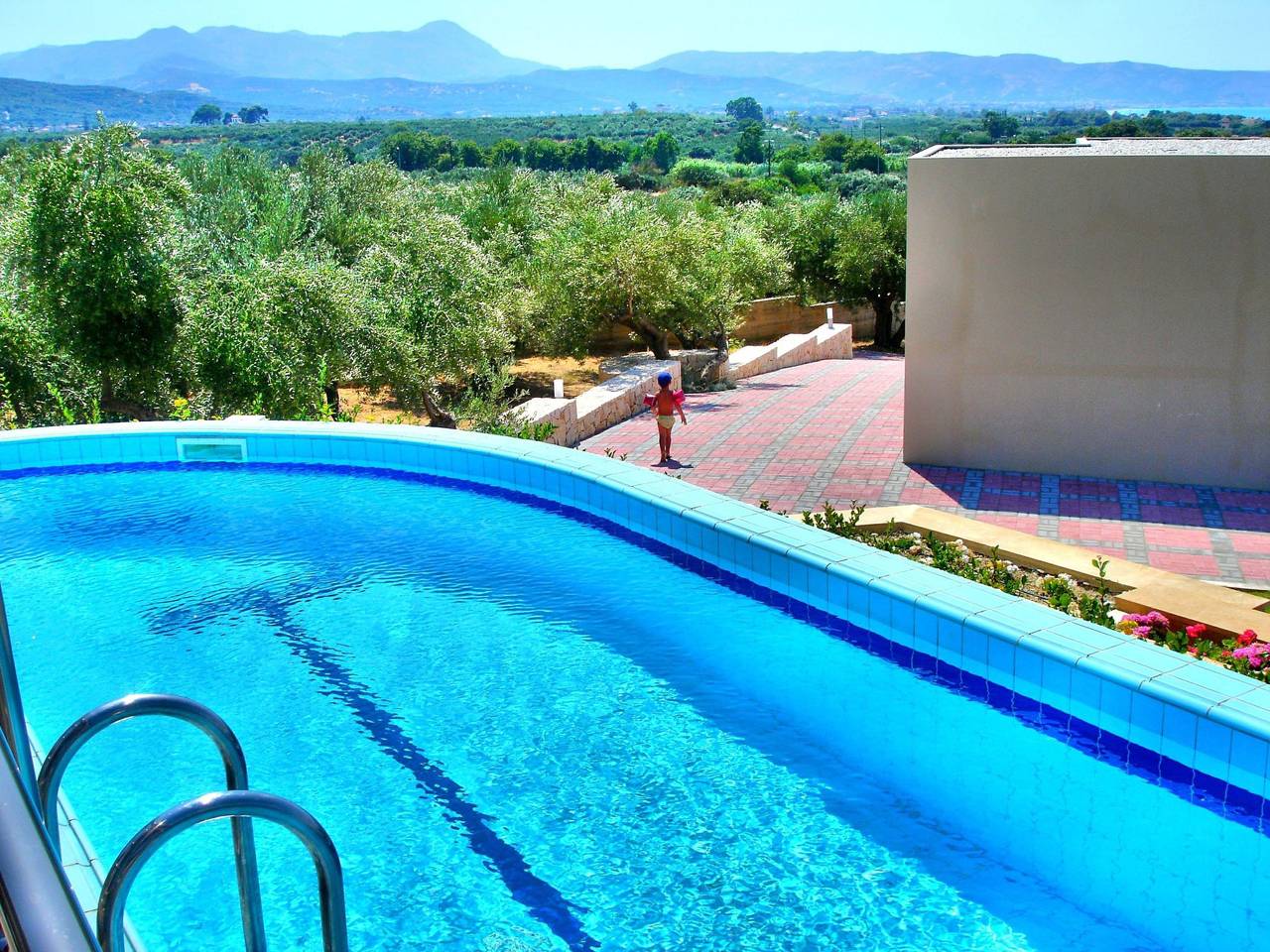 "Sirocco" mit Blick auf das Wasser in Nopigia, Chania und Umgebung
