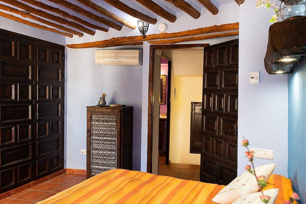 Casilla Daleá, knows the interior of Andalusia, center of the Natural Park S. S.C. in Carcabuey, Sierras Subbéticas