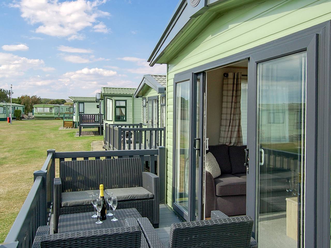Entire apartment, Premier Caravan 10 in Tywyn, Snowdonia