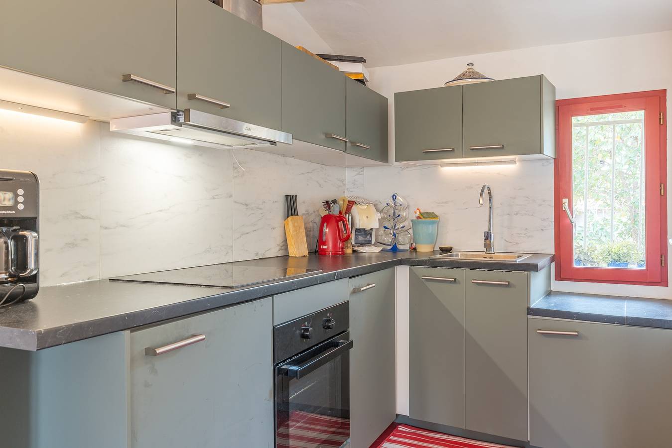 Appartement entier, Appartement 'Finsonius Studios 1' avec terrasse partagée, jardin partagé et Wi-Fi in Aix-en-Provence, Région d'Aix-en-Provence