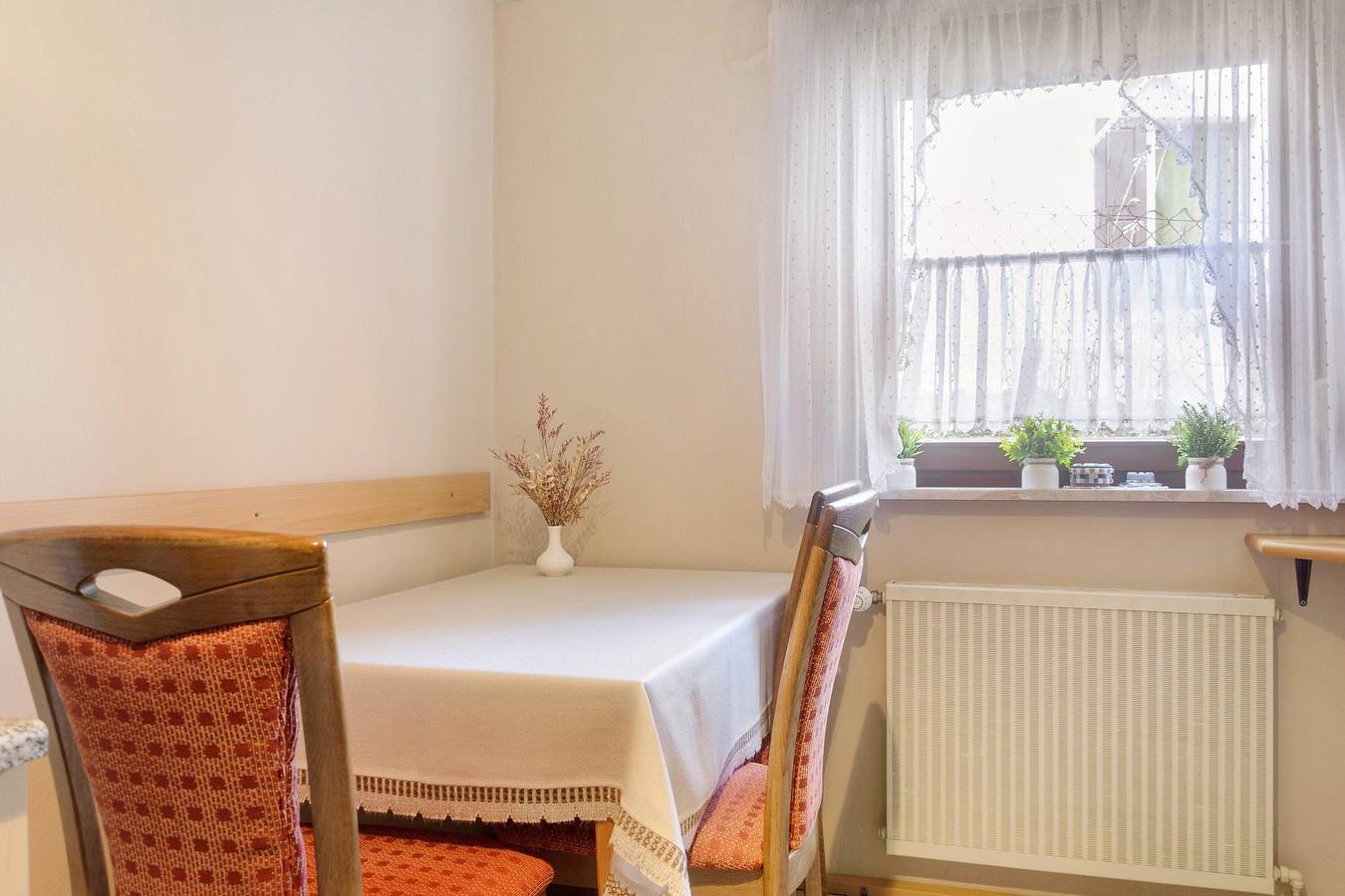 Ganze Wohnung, Wohnung am Main 1 mit privater Terrasse in Gemünden am Main, Maindreieck