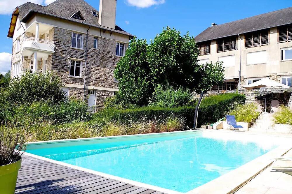 Gîte de France 14 personnes in Uzerche, Région de Tulle