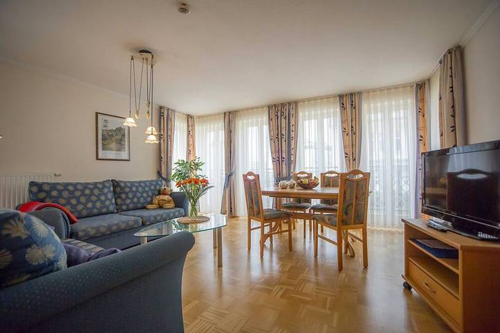 Villa für 6 Personen, mit Balkon, mit Haustier