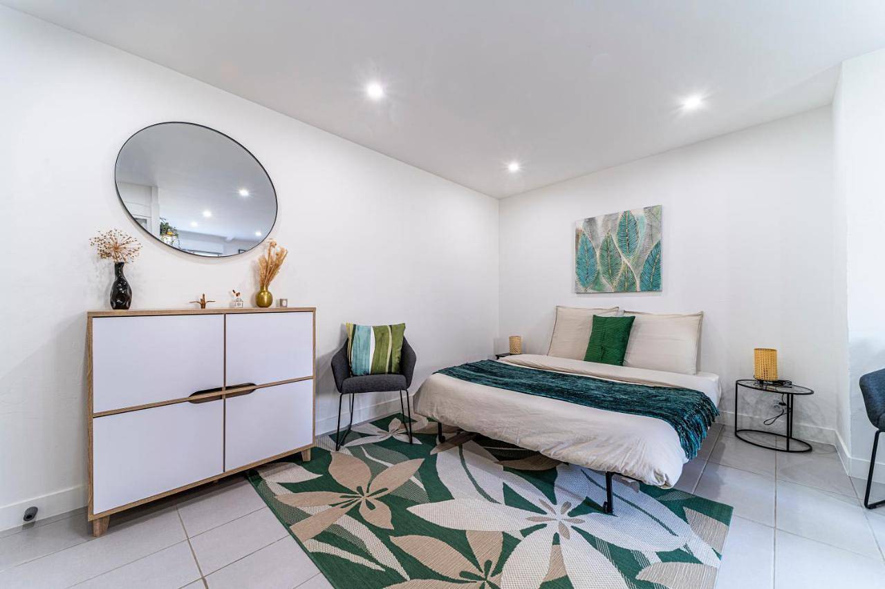 Appartement entier, Le Cosy - Free Parking - Proche Gares Lille - Netflix - Wifi in Mons-en-Barœul, Région de Lille