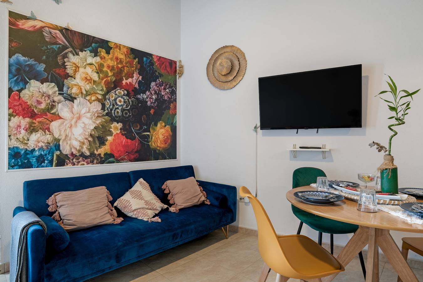 Entire apartment, Apartment 'Casa Bakara' with Mountain Views, Wi-Fi and Air Conditioning in Vejer de la Frontera, Costa de la Luz
