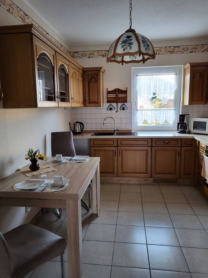 Ganze Wohnung, Komfortable Ferienwohnung Zühlensee mit Terrasse und eingezäuntem Grundstück in Wesenberg, Mecklenburg-Strelitz