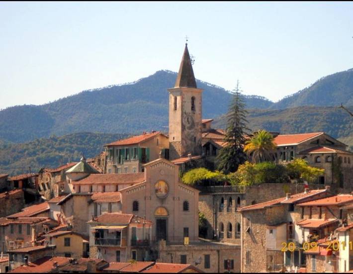 Gîte pour 6 personnes, avec vue et terrasse, animaux acceptés à Apricale - 4