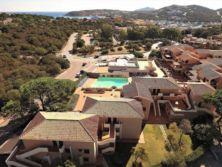 Apartamento entero, Apt. Cervo Marina Sa, mit Eigentumswohnungen und Schwimmbad in Liscia di Vacca, Arzachena