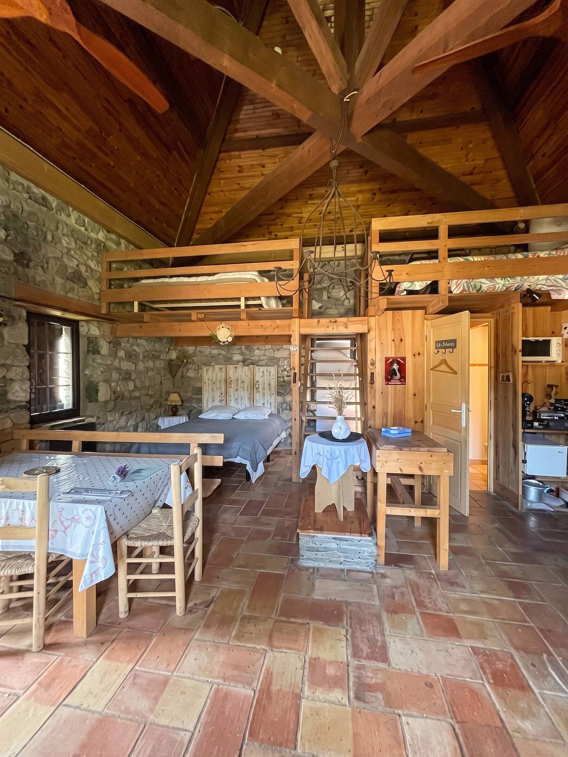 Maison avec balcon à Borne, 70 m², 5 personnes avec jardin in Parc naturel régional des Monts d'Ardèche