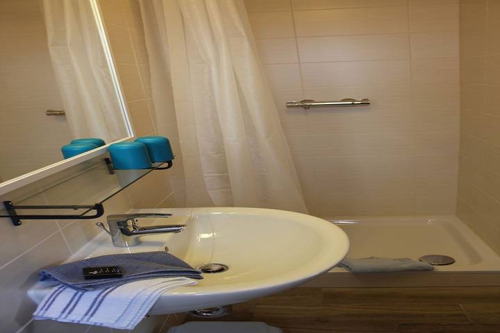 Ganze Wohnung, 4-Sterne Ferienwohnung Rotdorn mit überdachter Terrasse & Garten in Kabelhorst, Ostholstein