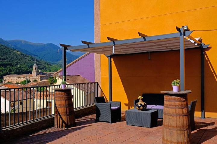 Casa rural para 14 personas, con Balcón y Terraza además de Jardín y Vistas en La Rioja - 2