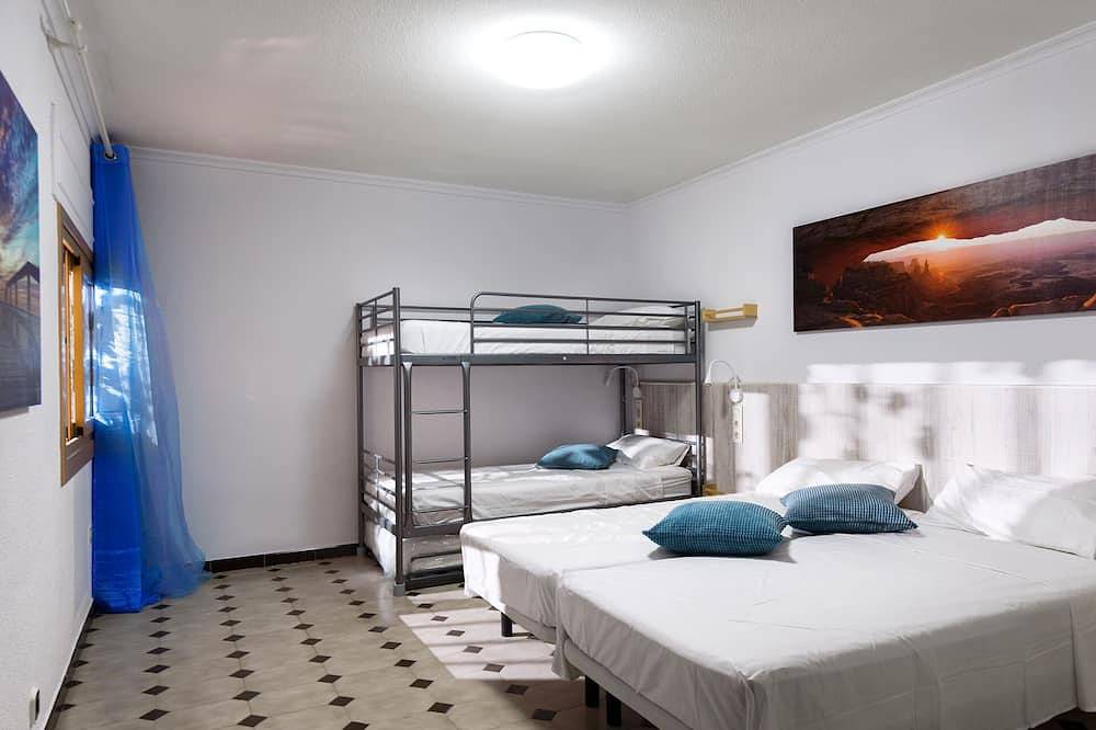 Entire apartment, Beautiful apartment in front of the beach in Playa Carrer La Mar, el Campello