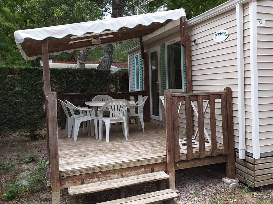 Flower Camping La Rivière - Mobilheim 5 personen - Mobilheim Confort 29m² (2 Zimmer) + Überdachte Terrasse + Klimaanlage in Saint-Maime, Regionaler Naturpark Luberon