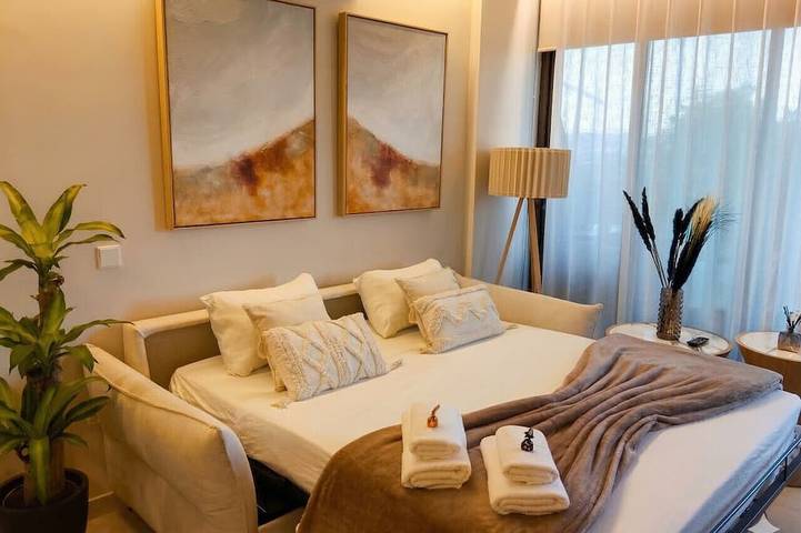 Apartamento entero, Luxury Ucam Studio | Desk & High-Speed Wi-Fi in Molina de Segura, Interior de Murcia
