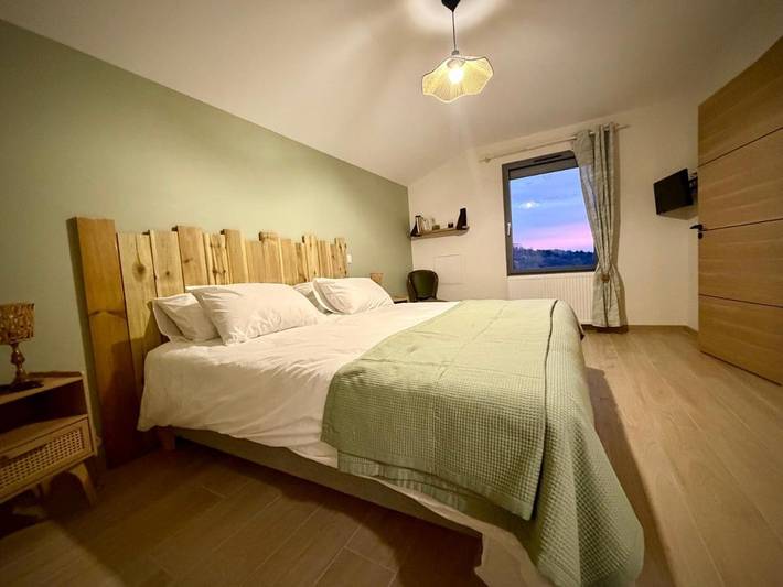 Maison d’hôte pour 2 personnes, avec jardin ainsi que piscine et vue dans l' Ain - 2