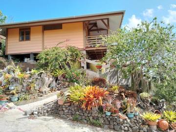 Gîte pour 4 personnes, avec vue ainsi que terrasse et jardin dans Ua Pou