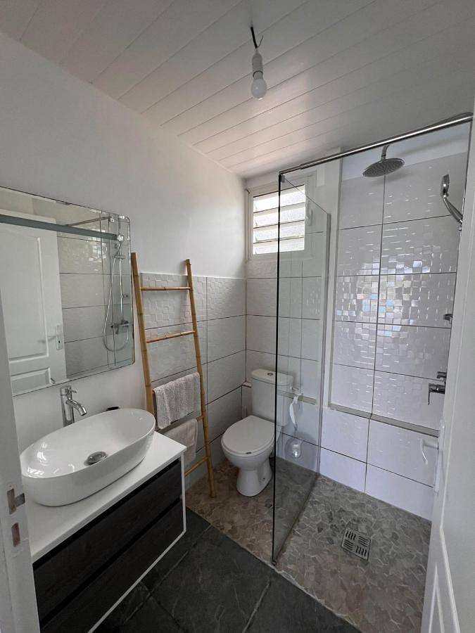 Location de vacances pour 4 personnes, avec jardin et piscine dans Cap Chevalier - 3