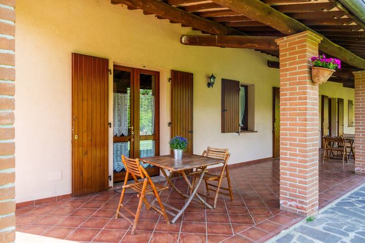 Farmhouse Apartment 'Agriturismo Il Gaggiolo' with Shared Pool, Wi-Fi and Air Conditioning in Grosseto, Grosseto Province
