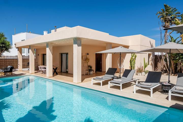 Casa rural para 4 personas, con Piscina en Santa Eulària des Riu
