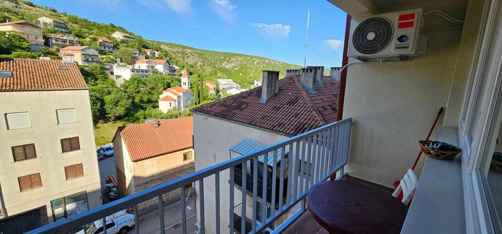 Ferienwohnung für 4 Personen, mit Balkon und Terrasse sowie Ausblick in Obrovac - 2