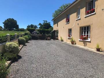 Chambre d’hôte pour 2 personnes, avec vue et jardin, animaux acceptés à Saint-Martin-d'Aubigny