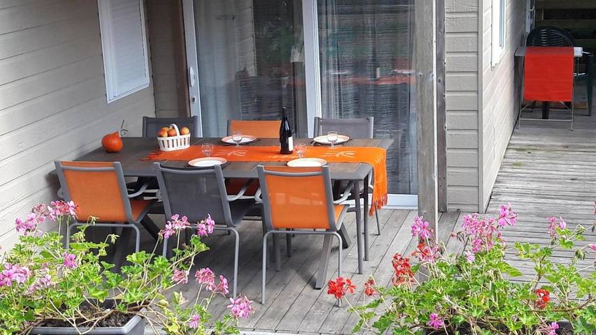 Gîte pour 4 personnes, avec Balcon et Terrasse ainsi que Jardin et Vue à Plabennec