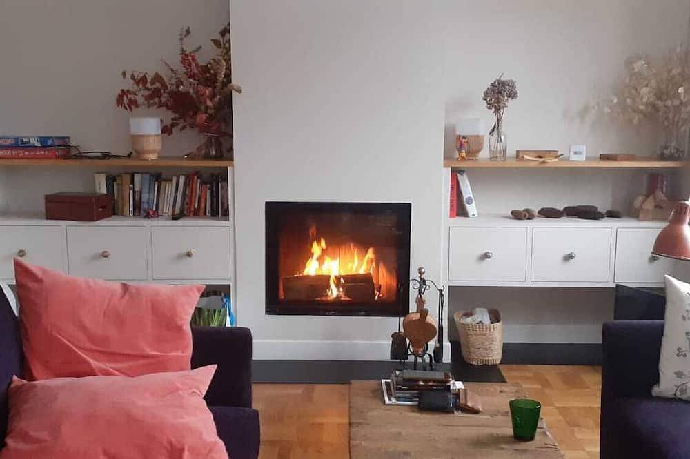 Magnifique villa avec jardin   à 5 minutes à pied du télécabine. in Ax-les-Thermes, Pyrénées