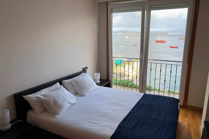 Ganze Wohnung, Apartment in La Illa with sea views in Praia de Semuíño (A Illa de Arousa), A Illa de Arousa