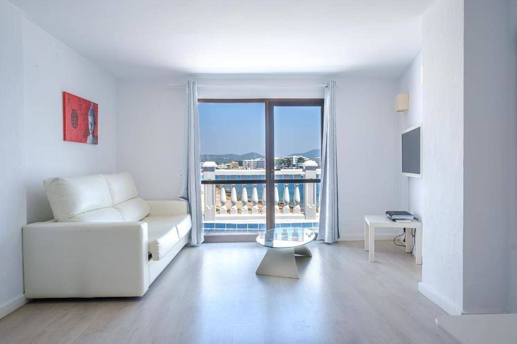 Appartement entier, Jacaranda Apartments & Studios in Es Canar, Santa Eulària des Riu