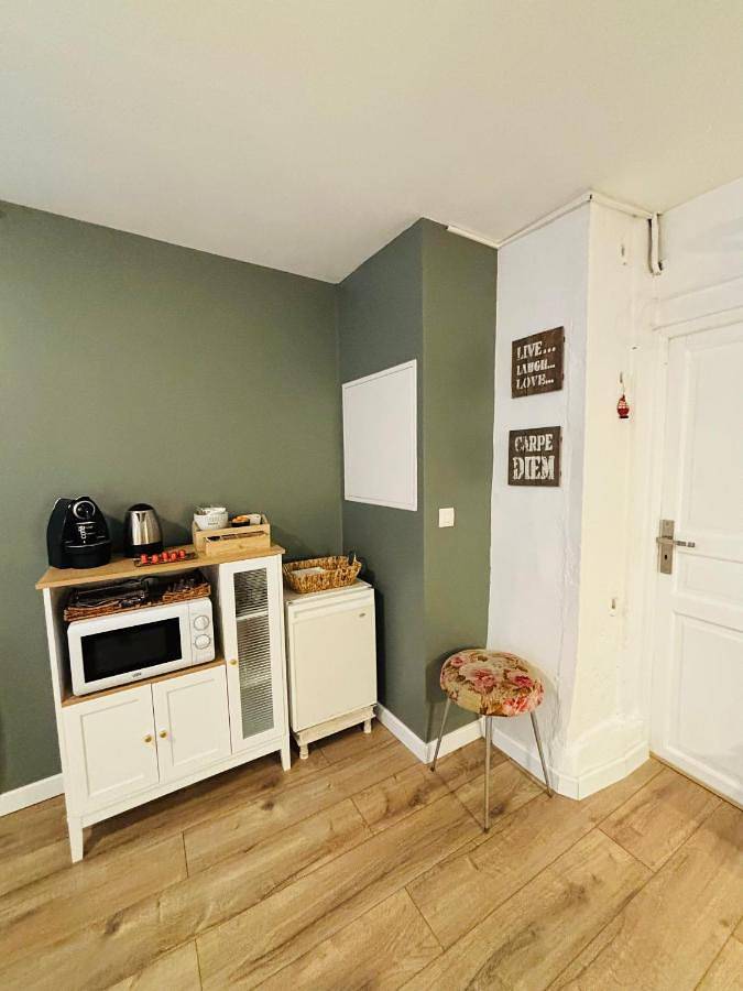 Location de vacances pour 2 personnes, avec terrasse et vue à Collonges-au-Mont-d'Or - 4