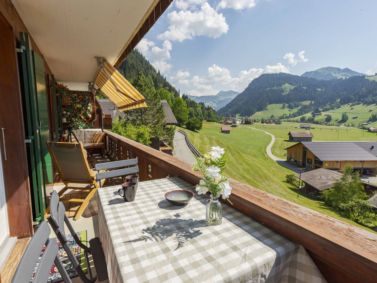 Ganze Wohnung, Chalet Anita in Saanenmöser, Zweisimmen