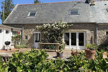 Gîte pour 4 personnes, avec jardin et terrasse à Pleumeur-Bodou