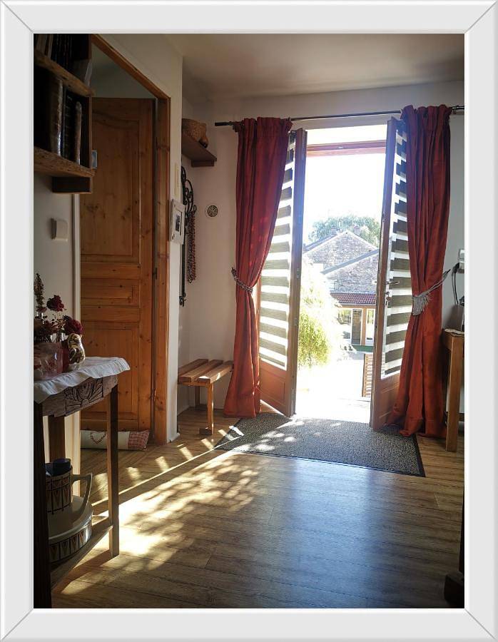 Location de vacances pour 2 personnes, avec Terrasse et Jardin dans Chémery-sur-Bar - 4