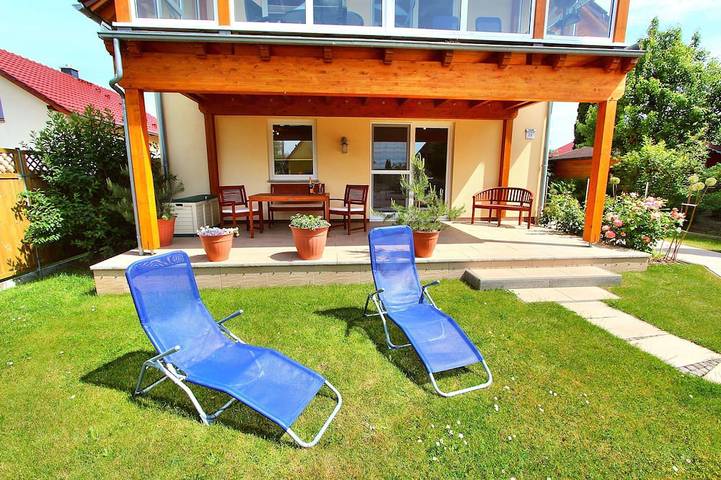 Ferienwohnung für 6 Personen, mit Terrasse und Sauna sowie Garten in Klink