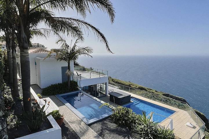 Villa para 4 pessoas, com sauna e jardim e ainda jacuzzi em Madeira