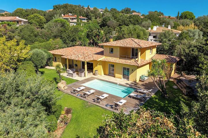 Villa pour 9 personnes, avec jardin